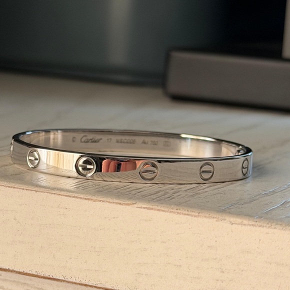 Cartier white gold Love Bracelet classic model excellent condition - Picture 3 of 7
